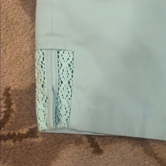 Attyre Capri pants - Picture 3 of 6